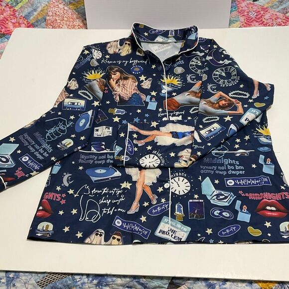 Taylor Swift Midnights Two Piece Pajama Sleep Set Large - Picture 10 of 16